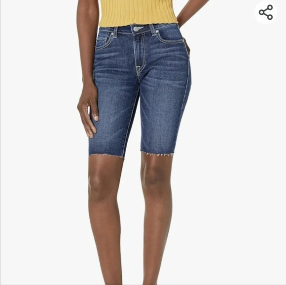 True Religion Pants - True Religion Riley Mid Rise Bermuda Short, Color Walking Dream Size 26
